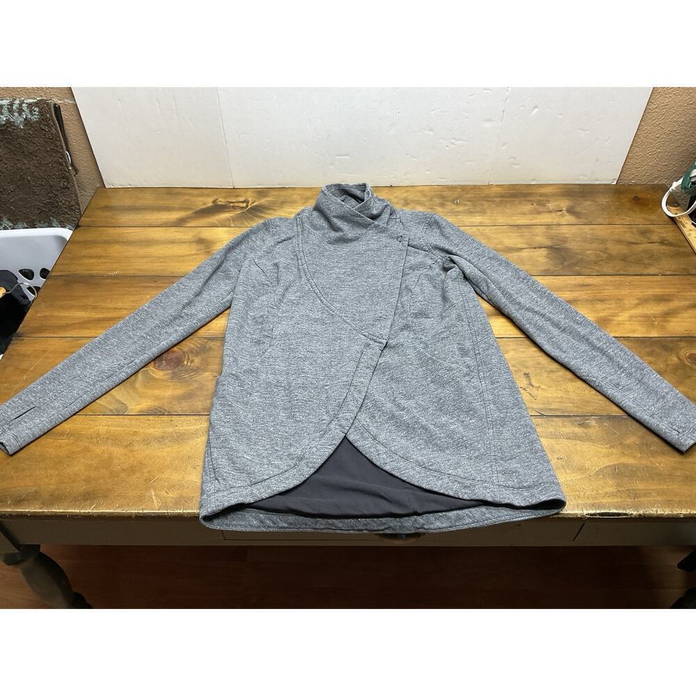 Lululemon Cardigan Sweater Womens 6 Gray Thats A Wrap Yoga Stretch Snap